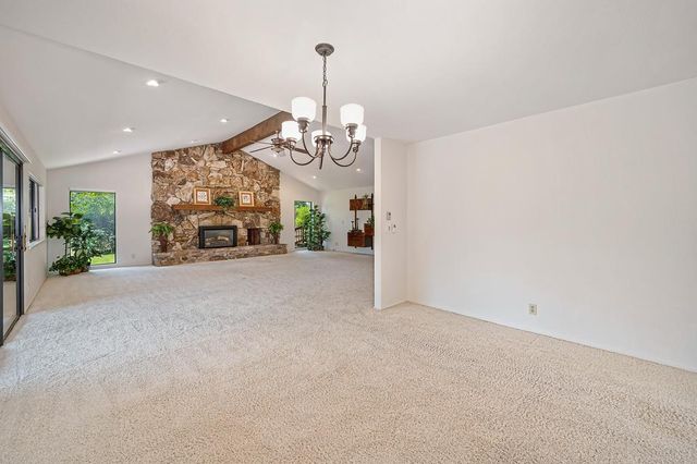4821 Saint Thomas Dr, Fair Oaks, CA 95628