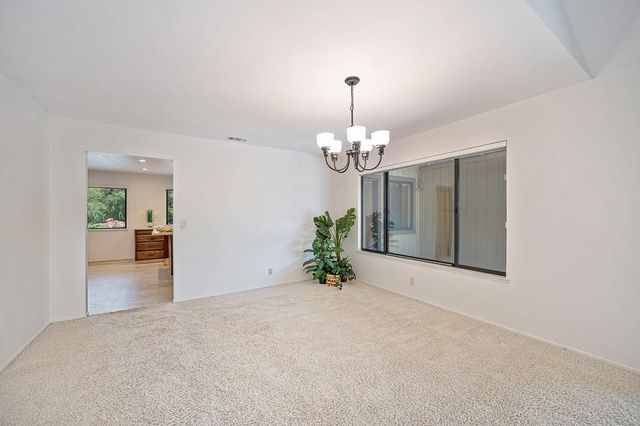 4821 Saint Thomas Dr, Fair Oaks, CA 95628