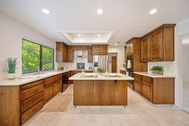 4821 Saint Thomas Dr, Fair Oaks, CA 95628