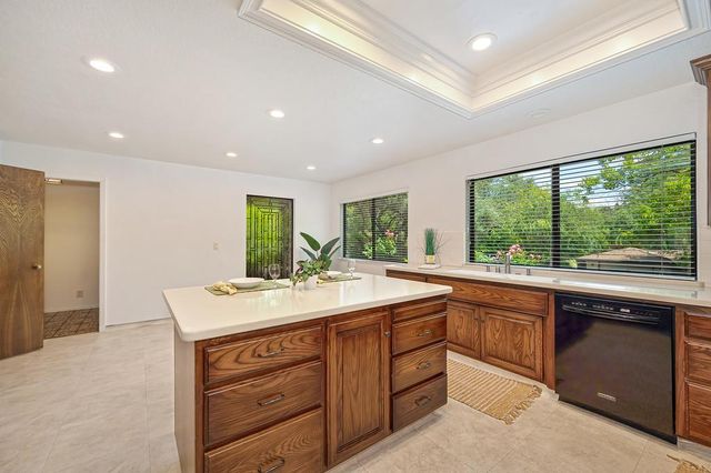 4821 Saint Thomas Dr, Fair Oaks, CA 95628