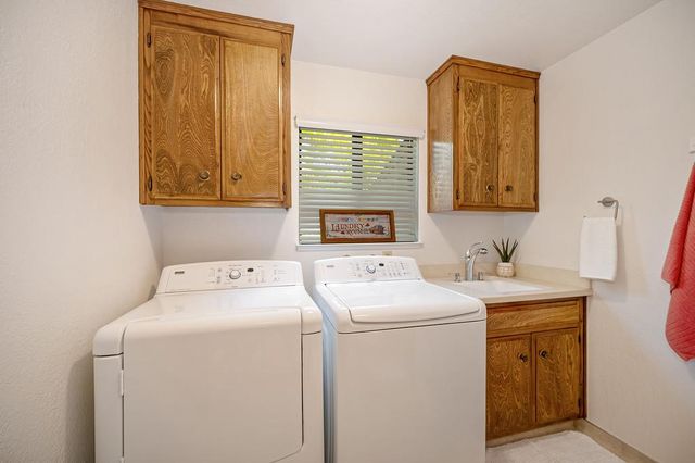 4821 Saint Thomas Dr, Fair Oaks, CA 95628