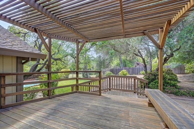 4821 Saint Thomas Dr, Fair Oaks, CA 95628