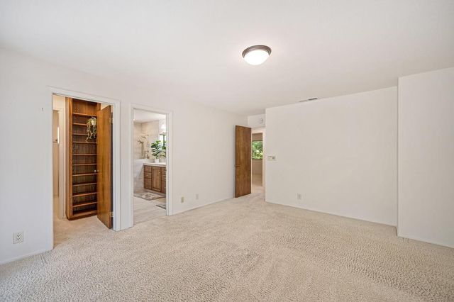 4821 Saint Thomas Dr, Fair Oaks, CA 95628