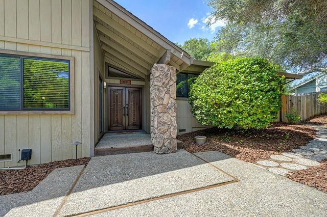 4821 Saint Thomas Dr, Fair Oaks, CA 95628