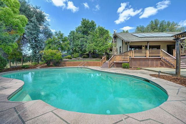 4821 Saint Thomas Dr, Fair Oaks, CA 95628