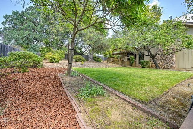 4821 Saint Thomas Dr, Fair Oaks, CA 95628