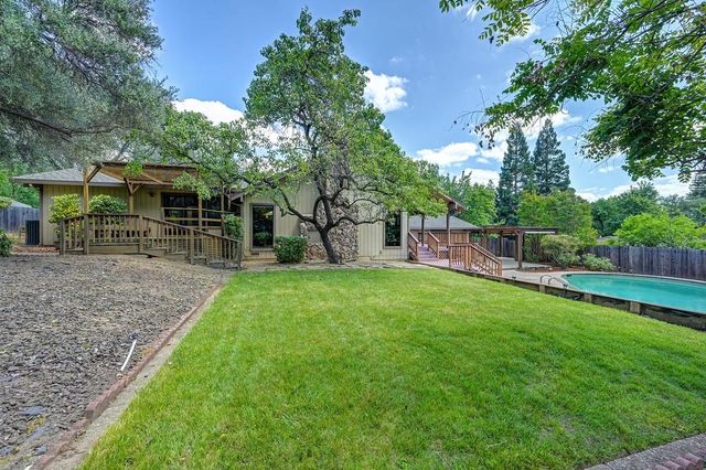 4821 Saint Thomas Dr, Fair Oaks, CA 95628