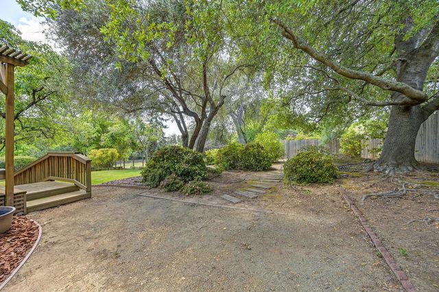 4821 Saint Thomas Dr, Fair Oaks, CA 95628