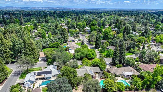 4821 Saint Thomas Dr, Fair Oaks, CA 95628