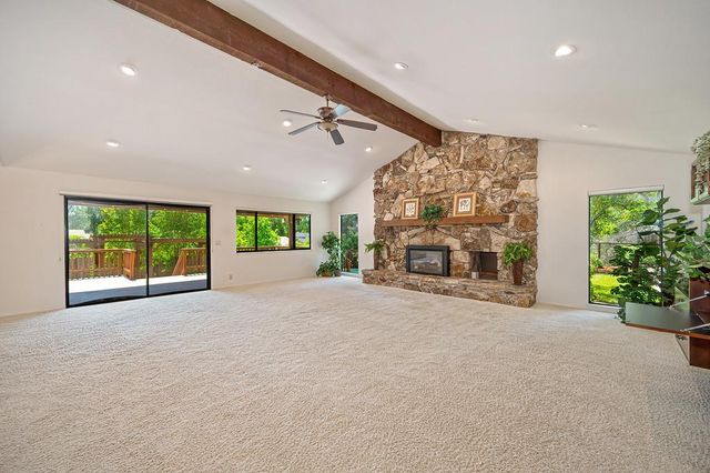 4821 Saint Thomas Dr, Fair Oaks, CA 95628