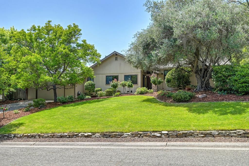 4821 Saint Thomas Dr, Fair Oaks, CA 95628