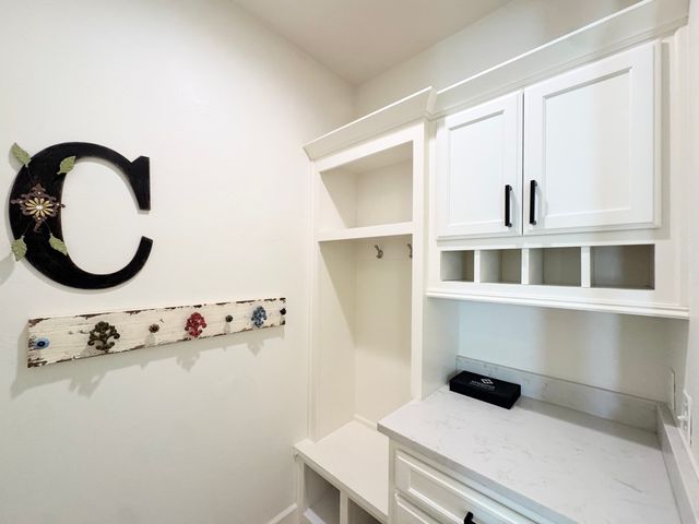 6601 S Indianwood Avenue, Broken Arrow, OK 74011