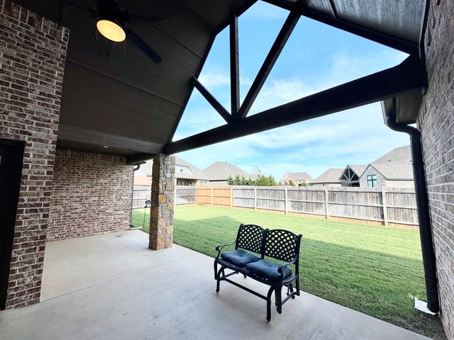6601 S Indianwood Avenue, Broken Arrow, OK 74011