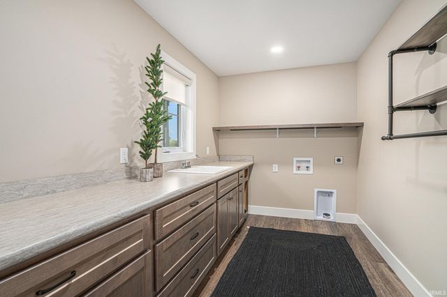 30965 County Road 10, Granger, IN 46530