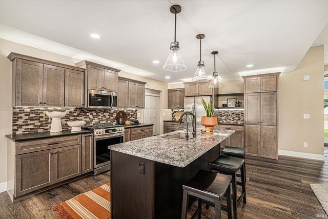 30965 County Road 10, Granger, IN 46530