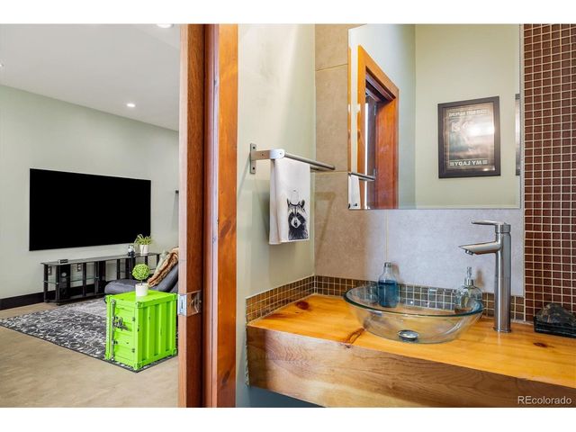 1544 Zenobia St 103, Denver, CO 80204