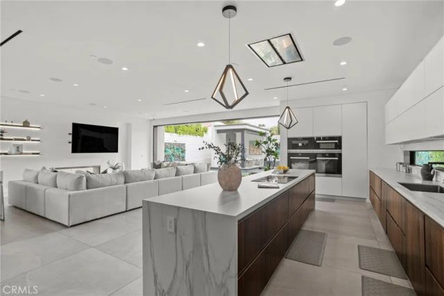 538 Alta Vista, Los Angeles, CA 90036