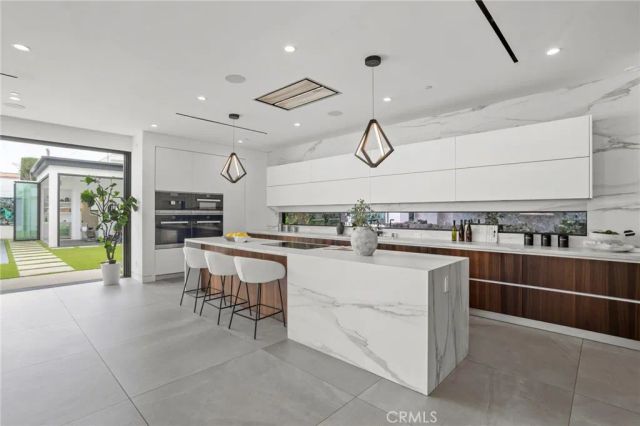 538 Alta Vista, Los Angeles, CA 90036