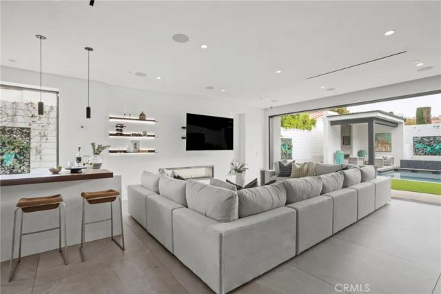 538 Alta Vista, Los Angeles, CA 90036
