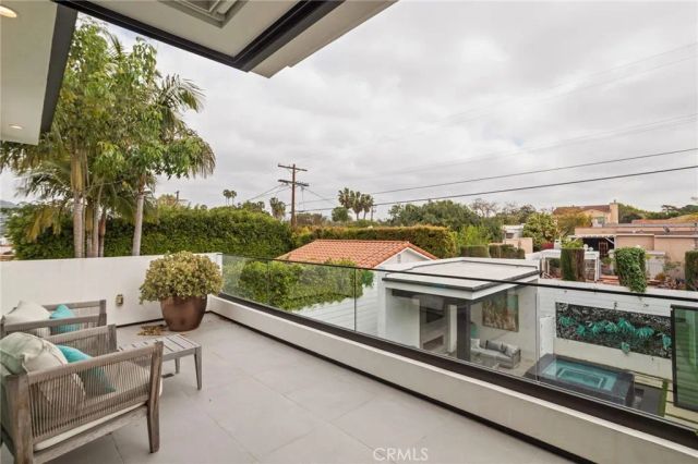 538 Alta Vista, Los Angeles, CA 90036