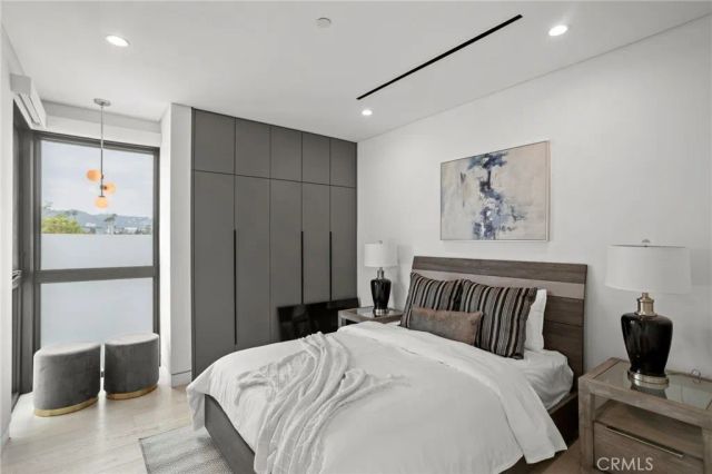 538 Alta Vista, Los Angeles, CA 90036