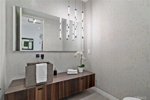 538 Alta Vista, Los Angeles, CA 90036