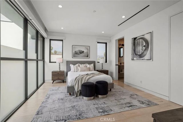 538 Alta Vista, Los Angeles, CA 90036
