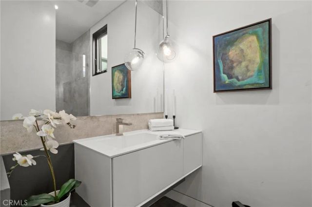 538 Alta Vista, Los Angeles, CA 90036