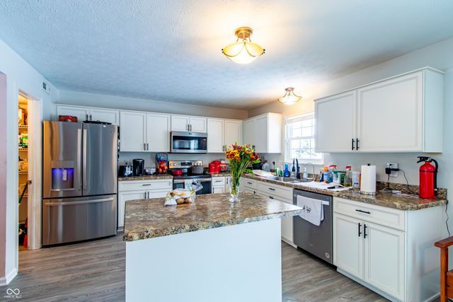 7138 Eagle Trace Way, Indianapolis, IN 46237