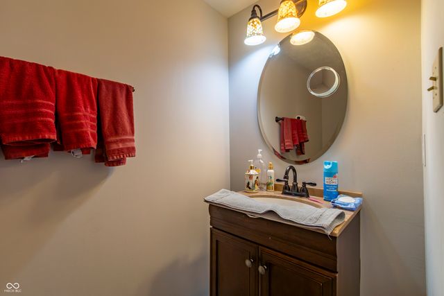 7138 Eagle Trace Way, Indianapolis, IN 46237