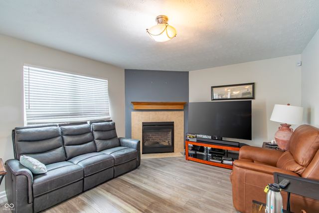 7138 Eagle Trace Way, Indianapolis, IN 46237