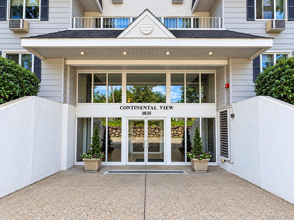 1035 E Boston Post Road 2-10, Mamaroneck, NY 10543 — exterior