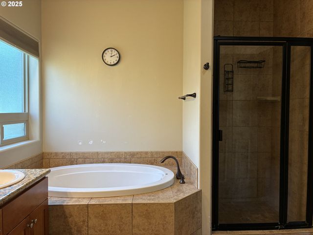 286 WINCHESTER CREEK Ave, Winchester, OR 97495