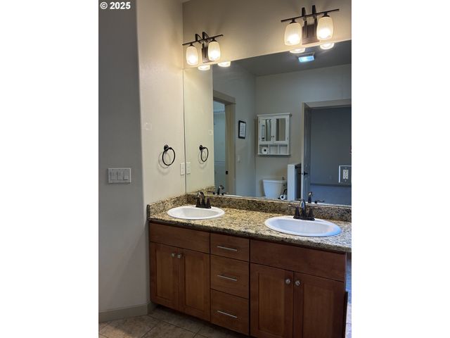 286 WINCHESTER CREEK Ave, Winchester, OR 97495