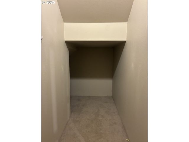 286 WINCHESTER CREEK Ave, Winchester, OR 97495