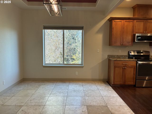 286 WINCHESTER CREEK Ave, Winchester, OR 97495