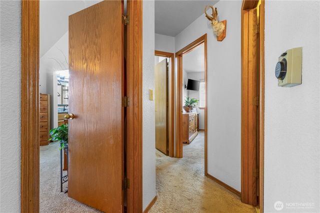 6112 Thornbury Court SE, Lacey, WA 98513