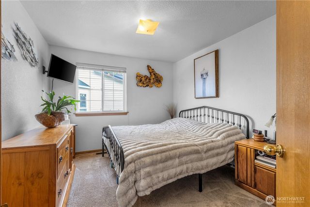 6112 Thornbury Court SE, Lacey, WA 98513