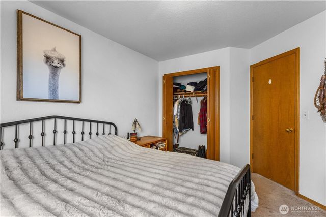 6112 Thornbury Court SE, Lacey, WA 98513