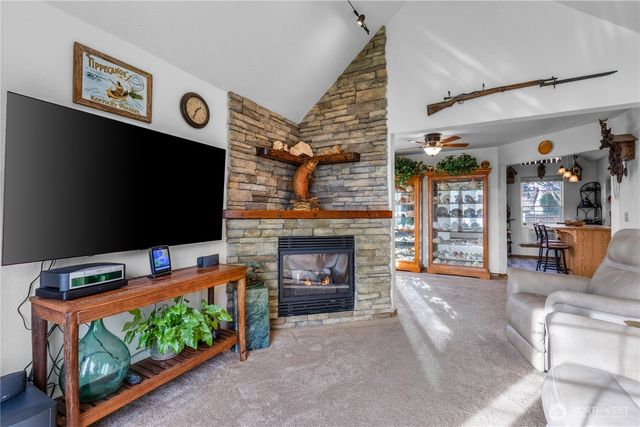 6112 Thornbury Court SE, Lacey, WA 98513