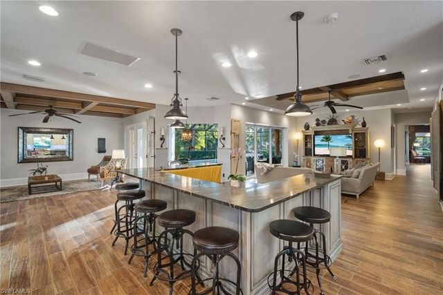 1805 Heritage TRL, Naples, FL 34112