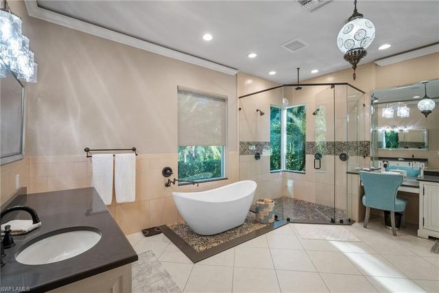 1805 Heritage TRL, Naples, FL 34112