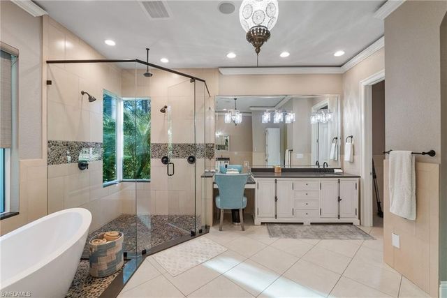 1805 Heritage TRL, Naples, FL 34112
