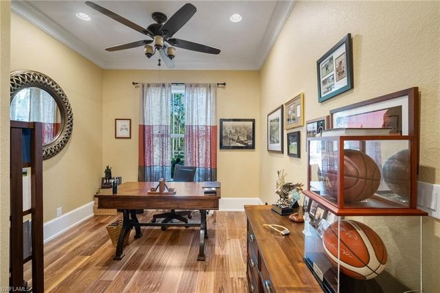 1805 Heritage TRL, Naples, FL 34112