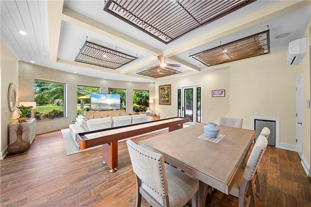 1805 Heritage TRL, Naples, FL 34112