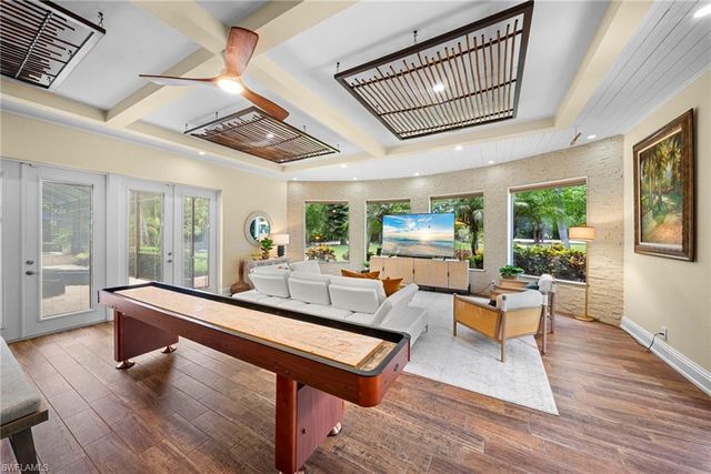 1805 Heritage TRL, Naples, FL 34112