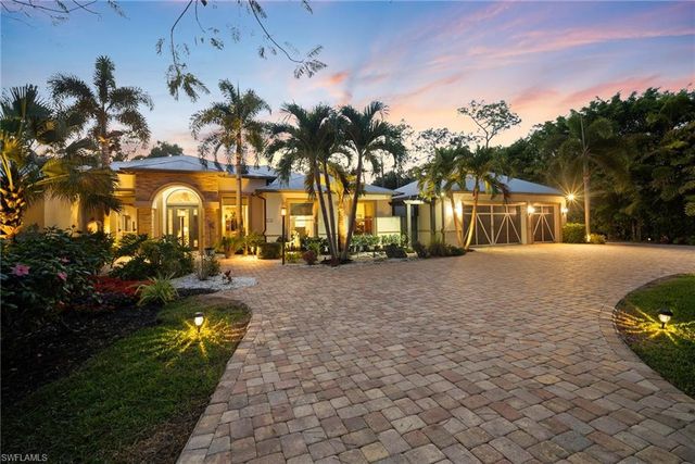 1805 Heritage TRL, Naples, FL 34112