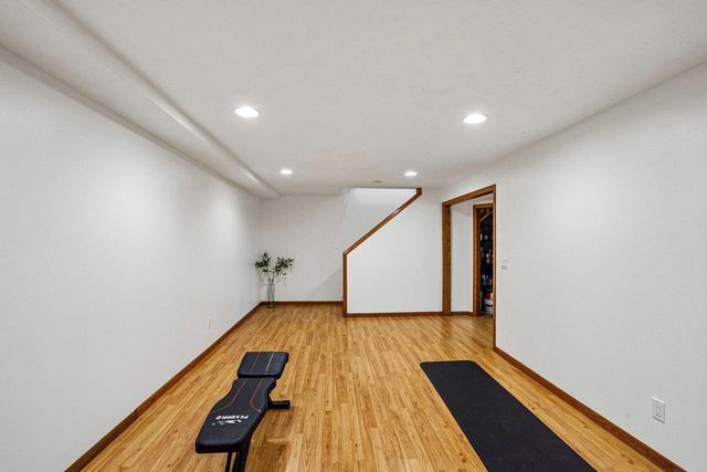 1102 S Holiday Drive, Waunakee, WI 53597