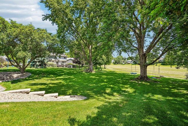1102 S Holiday Drive, Waunakee, WI 53597