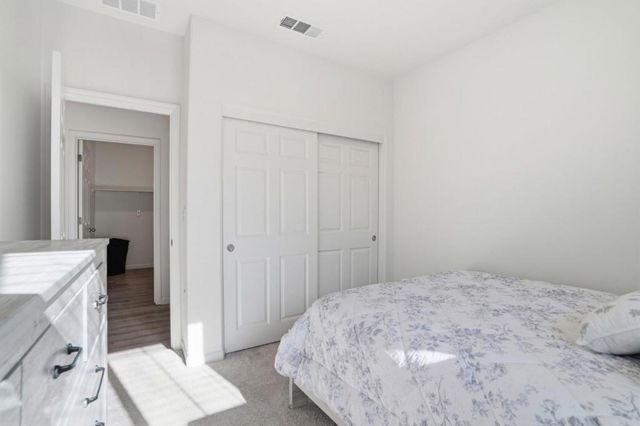 1957 Apiary Way, Hughson, CA 95326